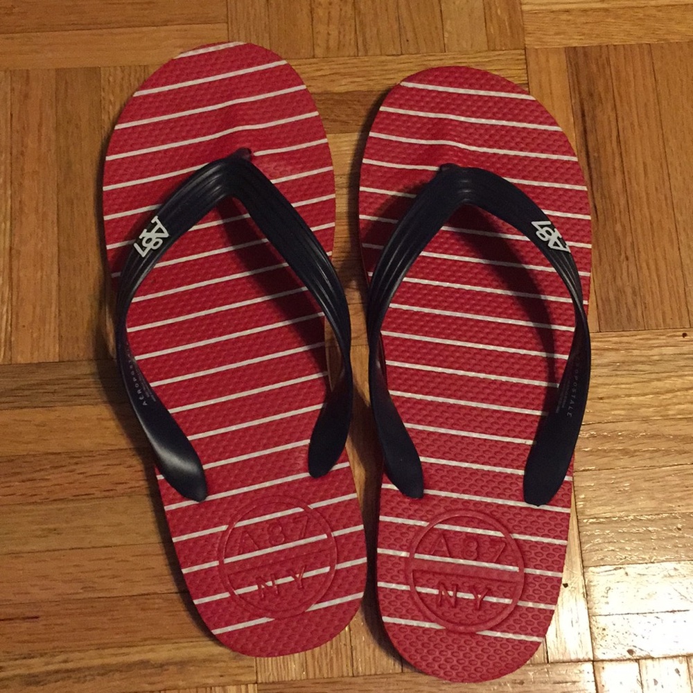 Aeropostale flip flops